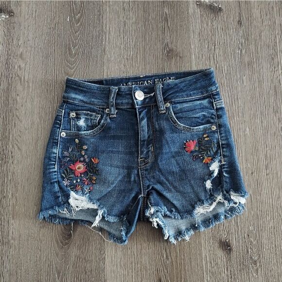 American Eagle Next Level Stretch Floral Embroidered Hi-Rise Shortie Shorts Sz 0 - Picture 1 of 7